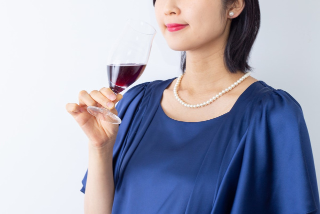 卒業式、結婚式など様々なTPOに合わせるなら貸し衣装がおすすめ!レンタルドレスの選び方