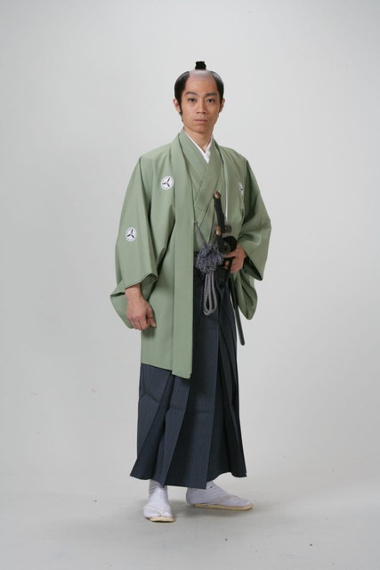 カテゴリーFの衣裳の画像